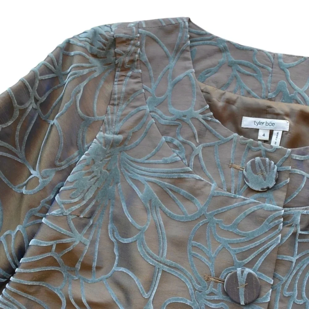 Tyler Boe Cropped Velvet Floral Buttoned Swing Jacket Brown Gray Size 4